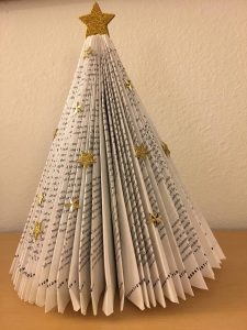 Upcycle your books and make some hedgehog tree art at the same time item-thumbnail