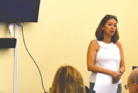 Mote scientist discusses stranding investigations program with Community Center crowd item-thumbnail